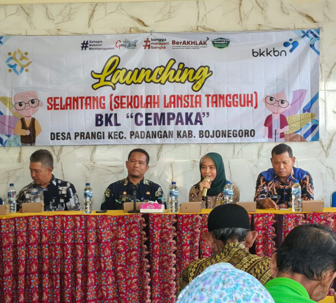 Lansia Berdaya Melalui Sekolah Tansia Tangguh (SELANTANG)!